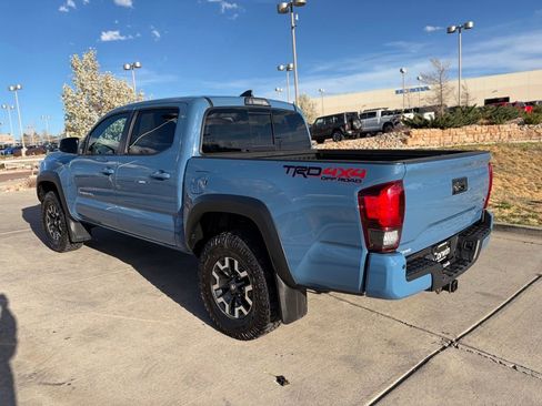 Used 2019 Toyota Tacoma TRD Off-Road image 3