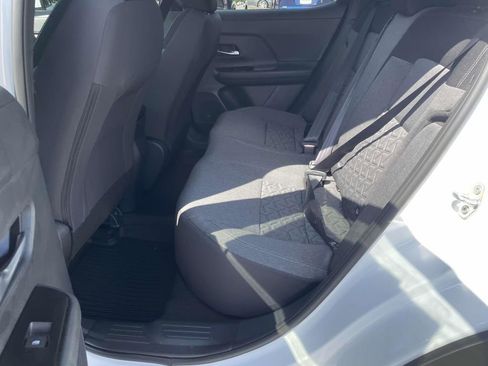 New 2025 Nissan Kicks SV image 9