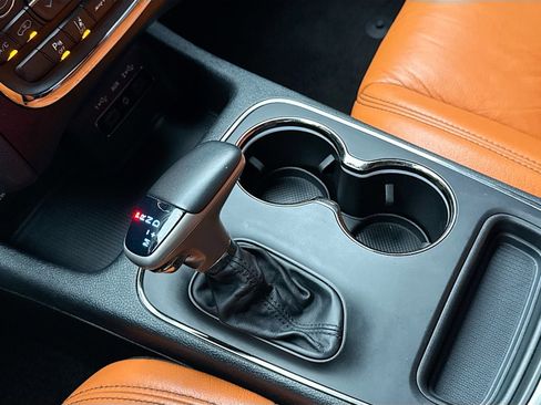 Used 2018 Dodge Durango SRT w/ Technology Group image 17