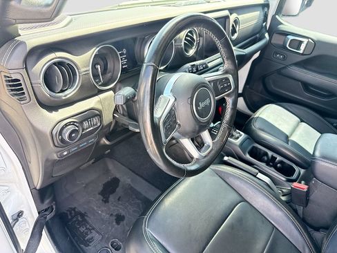 Used 2022 Jeep Wrangler Unlimited Sahara w/ Cold Weather Group AWD/4WD image 10