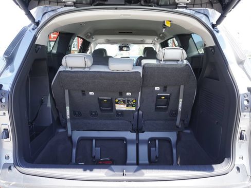 Certified 2026 Toyota Sienna XLE FWD image 8