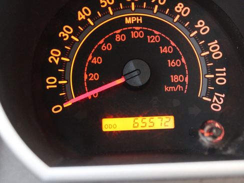 Used 2013 Toyota Tundra image 25