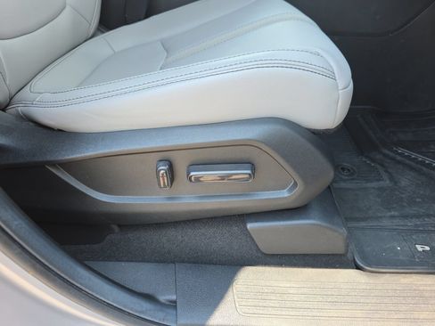 Used 2025 Honda Pilot EX-L image 25