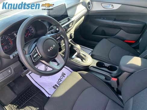 Used 2023 Kia Forte LX image 16