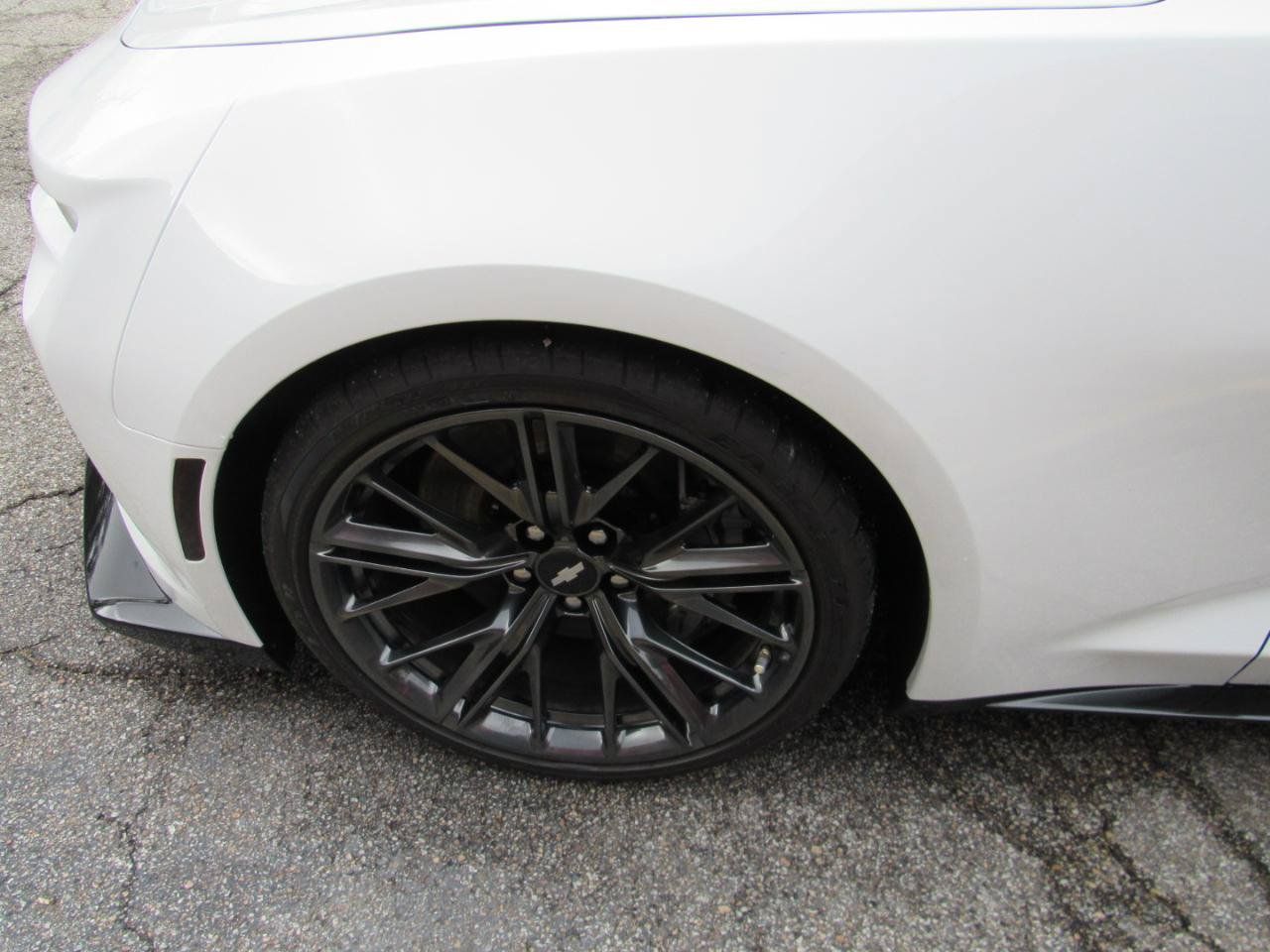 Used 2017 Chevrolet Camaro ZL1 RWD image 16