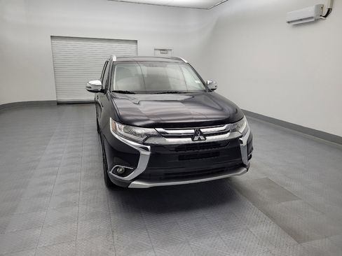 Used 2017 Mitsubishi Outlander SEL image 14