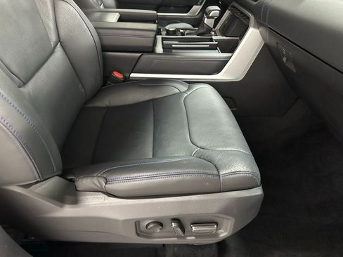 Used 2025 Toyota Tundra Platinum AWD/4WD image 62