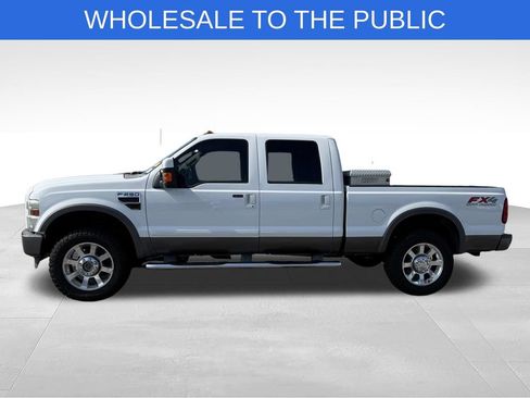 Used 2009 Ford F250 FX4 AWD/4WD image 2