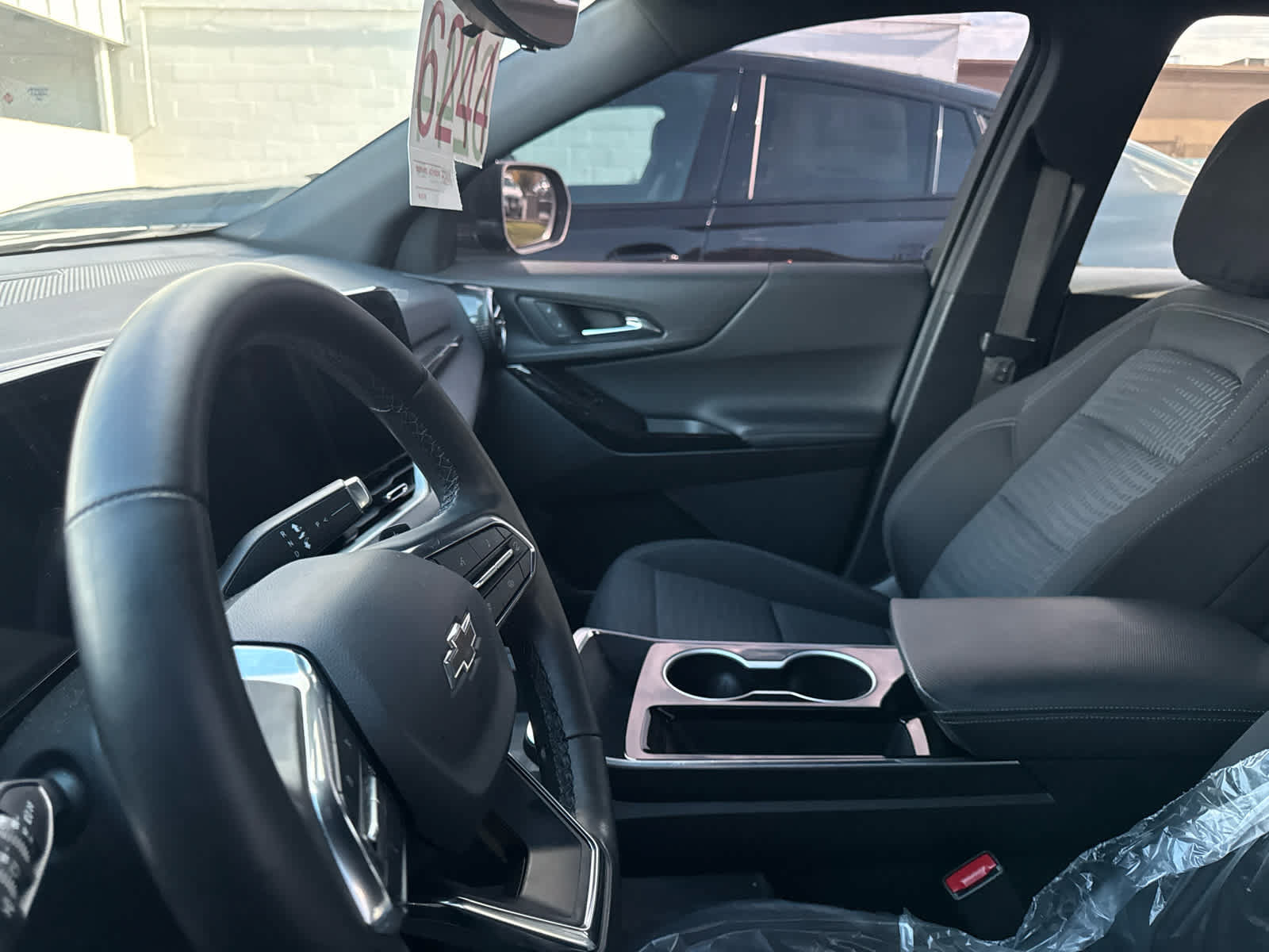 Used 2025 Chevrolet Equinox LT w/ Safety and Technology Package AWD/4WD image 10