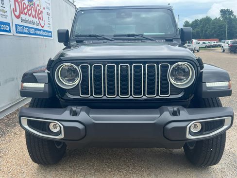 New 2025 Jeep Wrangler Sahara image 9