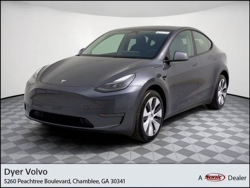 Used 2023 Tesla Model Y Long Range AWD/4WD image 1