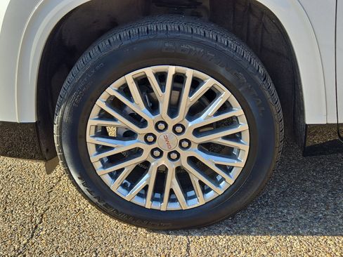 Used 2024 GMC Acadia Denali w/ LPO, Floor Liner Package FWD image 11