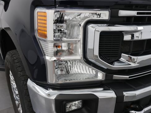 Used 2021 Ford F250 XLT w/ XLT Premium Package AWD/4WD image 26
