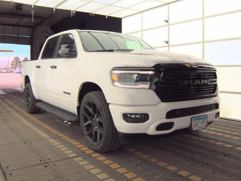 Used 2023 RAM 1500 Laramie AWD/4WD image 2