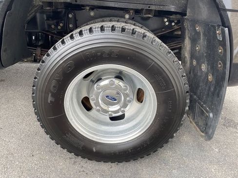 Used 2023 Ford F350 Lariat image 15