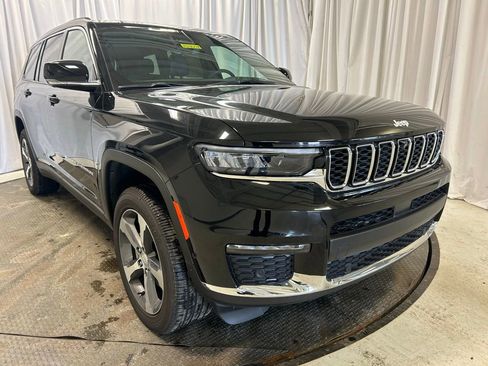 New 2025 Jeep Grand Cherokee L Limited w/ Luxury Tech Group II image 25