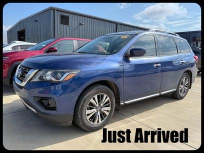 Used 2020 Nissan Pathfinder SV