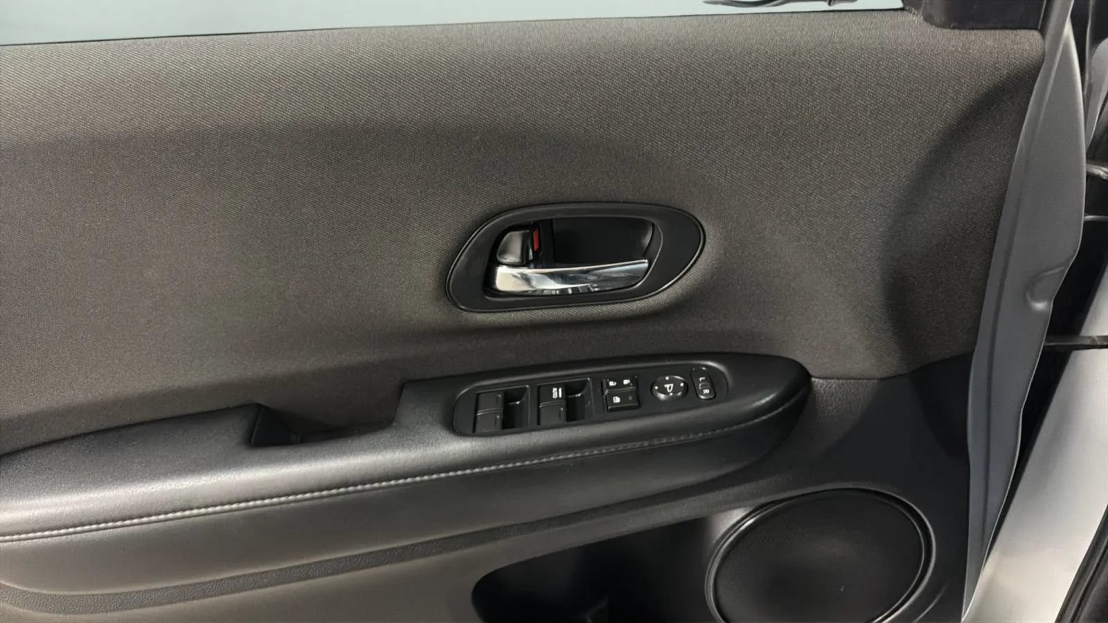 Used 2019 Honda HR-V Sport image 16
