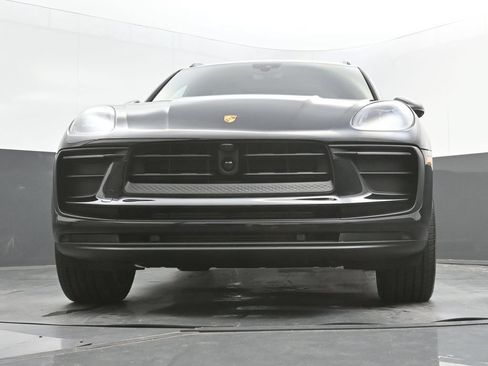 New 2026 Porsche Macan AWD/4WD image 39
