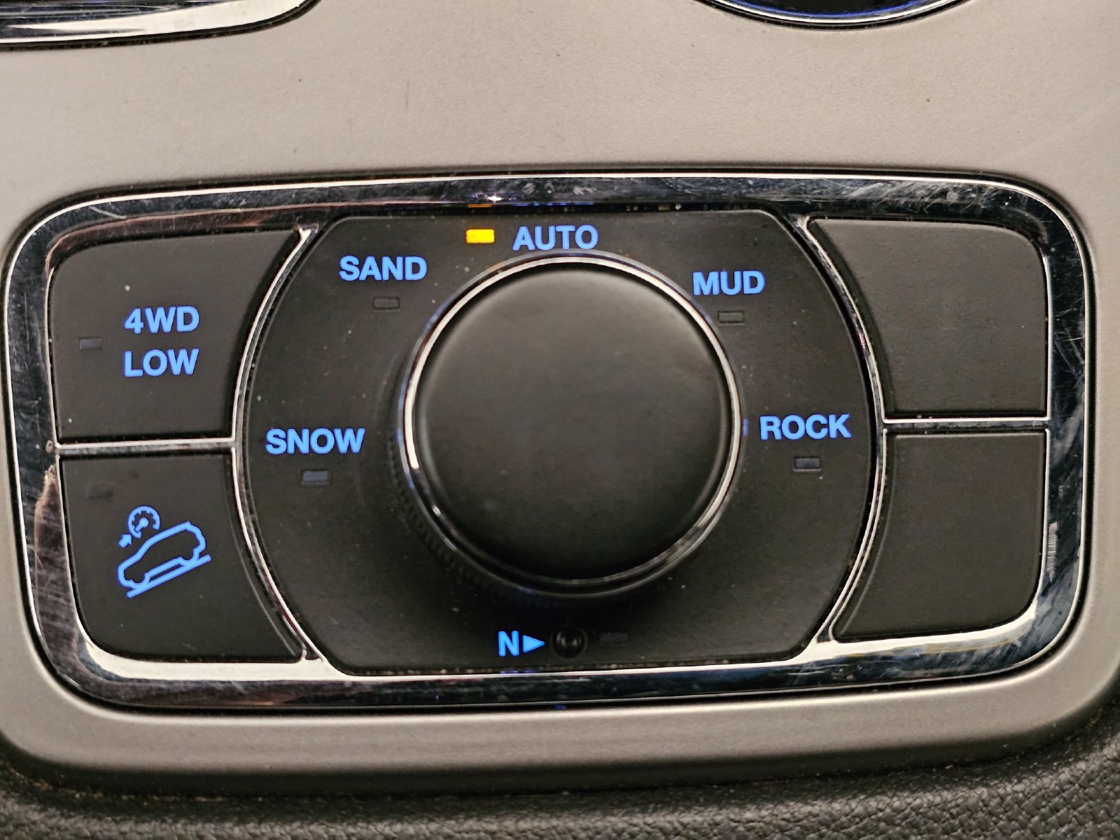 Used 2020 Jeep Grand Cherokee Limited AWD/4WD image 14