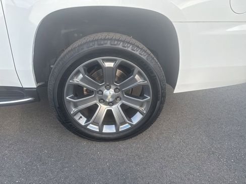 Used 2019 Chevrolet Suburban Premier image 38