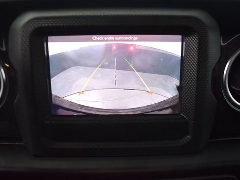 Used 2021 Jeep Wrangler Unlimited Sahara image 26