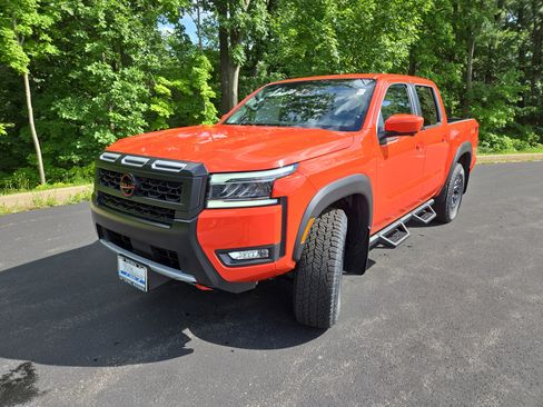 New 2025 Nissan Frontier PRO-4X w/ Pro Convenience Package image 4