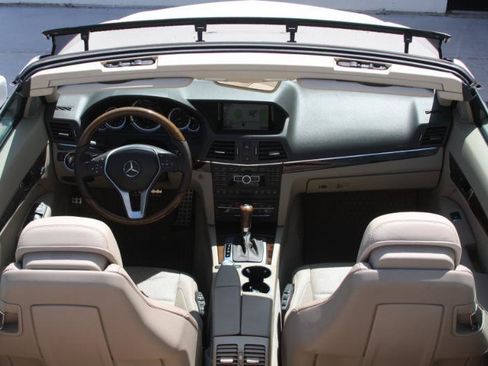 Used 2013 Mercedes-Benz E 550 Cabriolet image 33