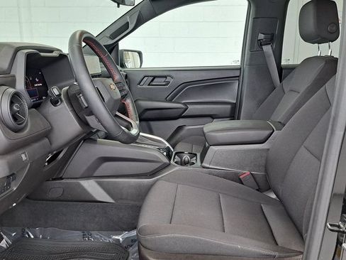 Used 2025 Chevrolet Colorado W/T w/ WT Custom Package AWD/4WD image 21