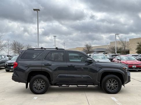 Used 2025 Toyota 4Runner SR5 image 5