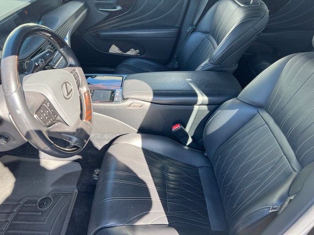Used 2018 Lexus LS 500 AWD w/ Luxury Package image 11