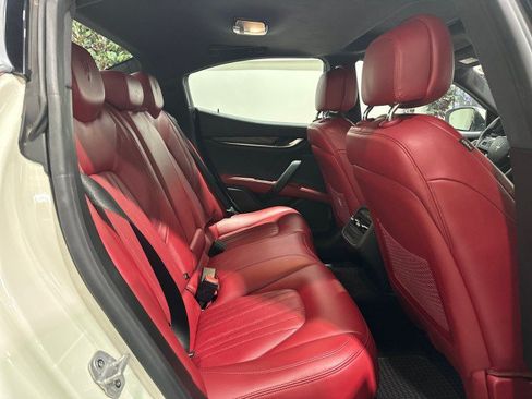 Used 2019 Maserati Ghibli S GranLusso RWD image 43