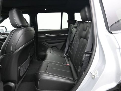 New 2025 Jeep Grand Cherokee Limited image 20