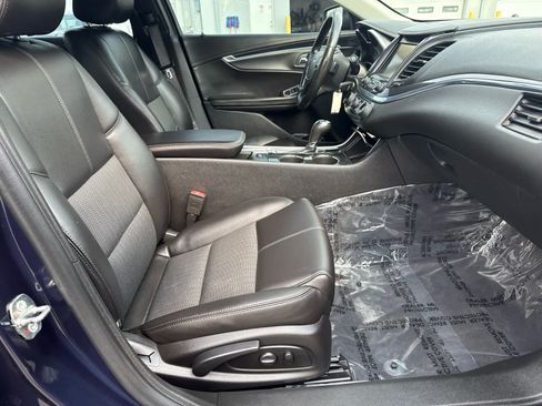 Used 2016 Chevrolet Impala LT w/ Convenience Package FWD image 12