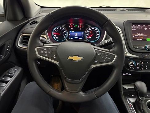 Used 2022 Chevrolet Equinox LT image 38
