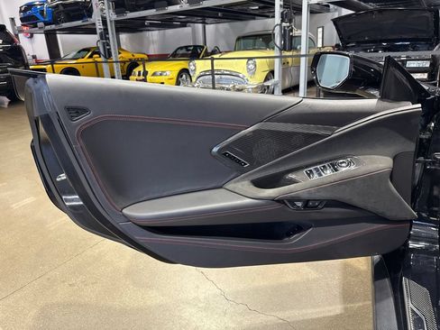 Used 2022 Chevrolet Corvette Stingray Premium Conv w/ Z51 Performance Package RWD image 84