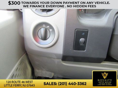 Used 2011 Ford E-150 and Econoline 150 XLT image 38