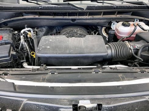 Used 2025 GMC Yukon XL Denali image 9