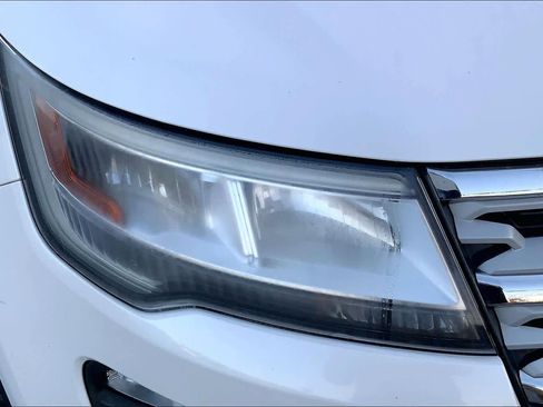 Used 2018 Ford Explorer XLT w/ Equipment Group 202A image 25