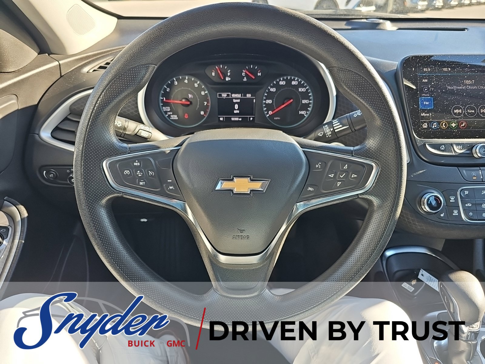 Used 2023 Chevrolet Malibu LT FWD image 12