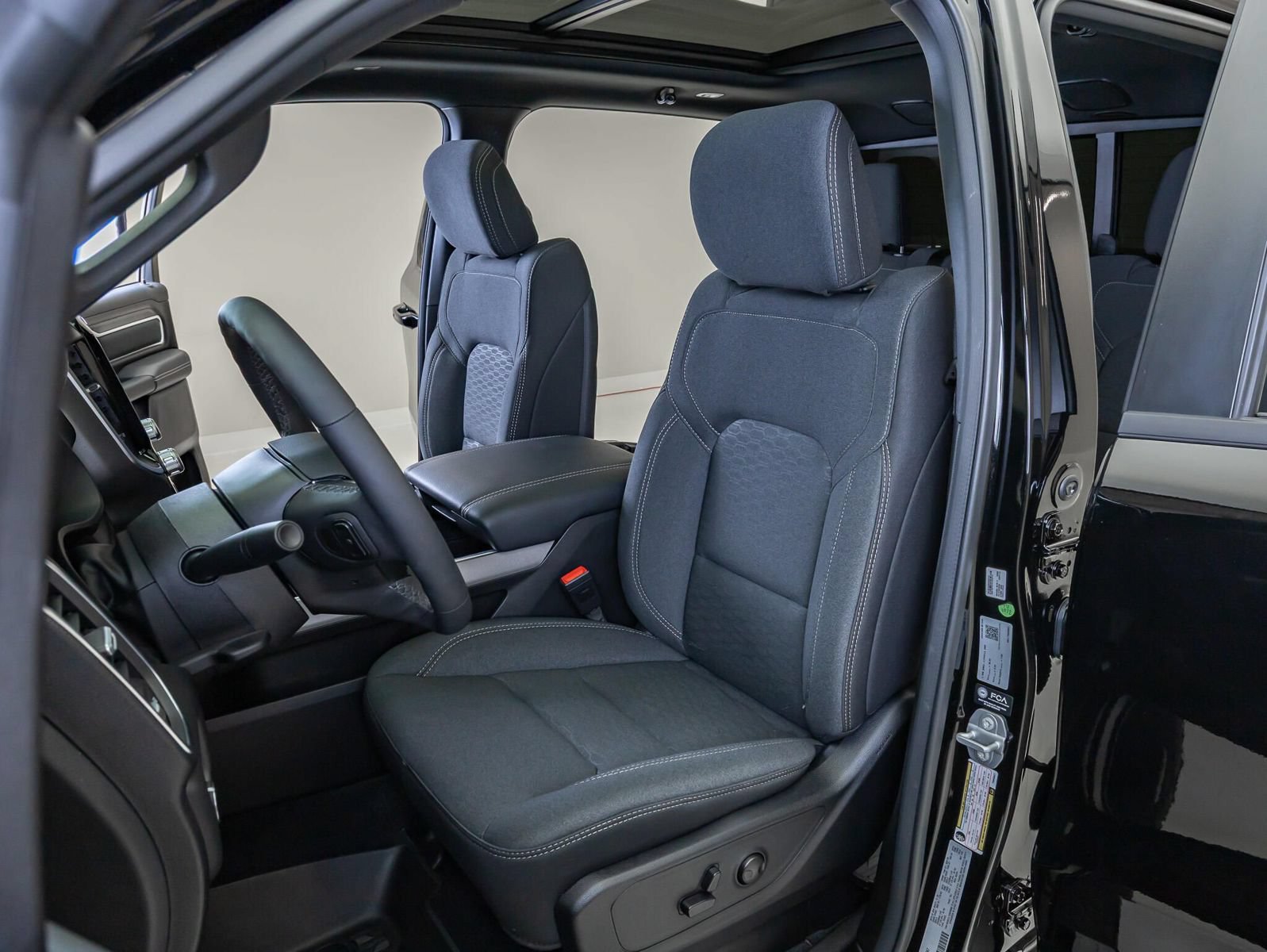 Used 2026 RAM 1500 Lone Star AWD/4WD image 30