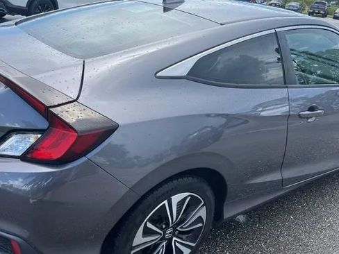 Used 2018 Honda Civic EX-T image 9