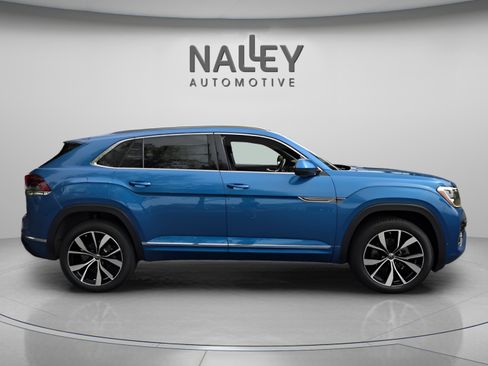 Used 2025 Volkswagen Atlas Cross Sport SEL Premium R-Line image 6