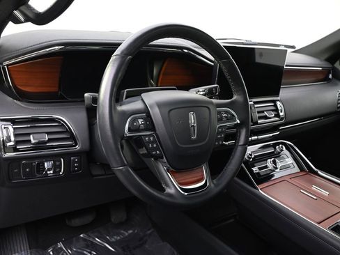 Certified 2022 Lincoln Navigator Reserve w/ Monochromatic Package image 11