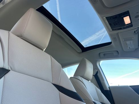 New 2025 Lexus ES 350 350 image 19