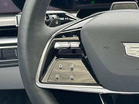 Used 2025 Cadillac Lyriq Sport image 9