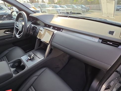 New 2026 Land Rover Discovery Sport Landmark image 20