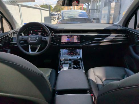 Used 2023 Audi Q7 3.0T Prestige w/ Prestige Package AWD/4WD image 28