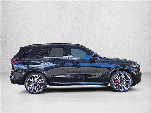New 2026 BMW X5 xDrive40i w/ M Sport Package AWD/4WD image 4