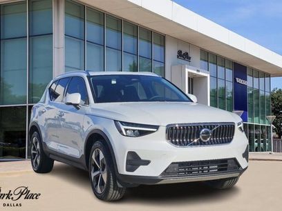Certified 2025 Volvo XC40 B5 Core w/ Protection Package Premier